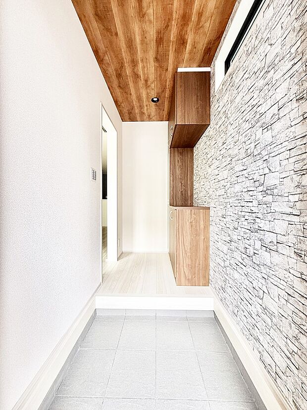 広々、綺麗な玄関でお客様をお出迎え！