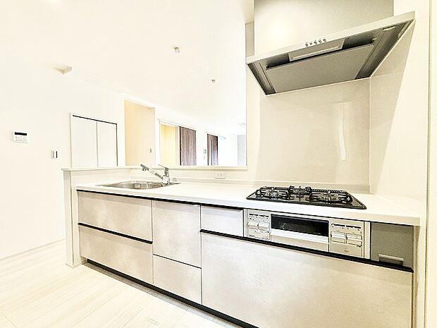 会話が深まる対面キッチン！家族との会話がはずみます  