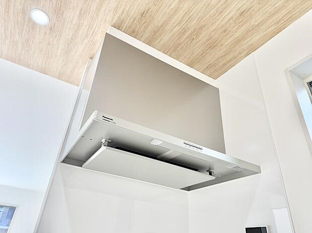 ■調理時の蒸気や匂いが換気扇に誘導され、効率的に排煙ができます。