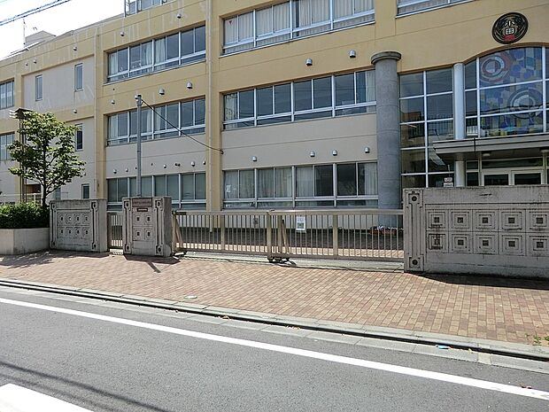小学校 450m 川崎市立小田小学校