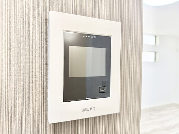 ■画面でしっかり確認でき防犯対策に最適