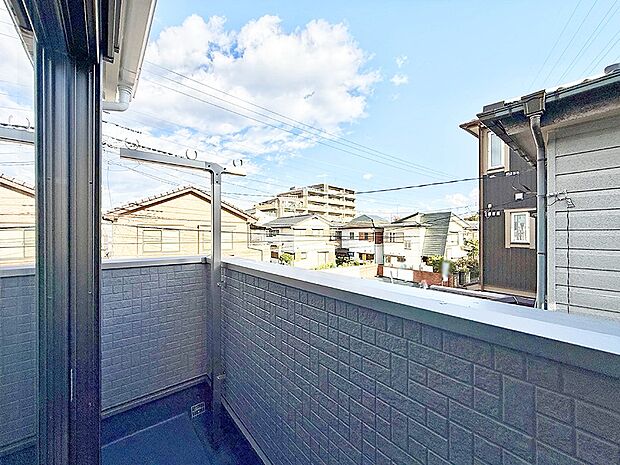 ■ 自然を身近に感じる、開放的なバルコニー