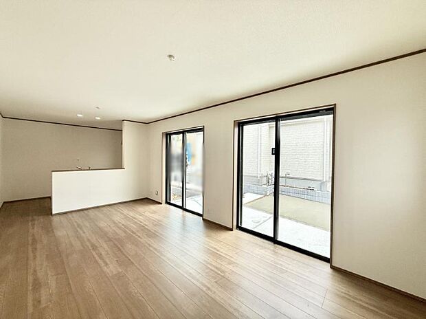 ■くつろぎと笑顔が集まる、心温まるリビング