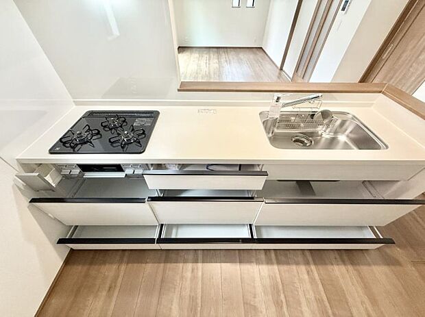 ■美味しい時間が生まれる、笑顔あふれるキッチン