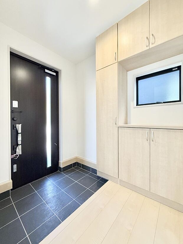 ■ ここから始まる一日、すっきり整った玄関