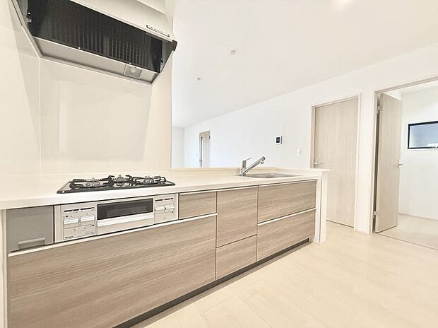 ■シンプルで機能的、毎日使いやすいキッチン