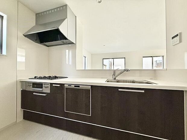 ■家族の絆を深める、温もりのあるキッチン