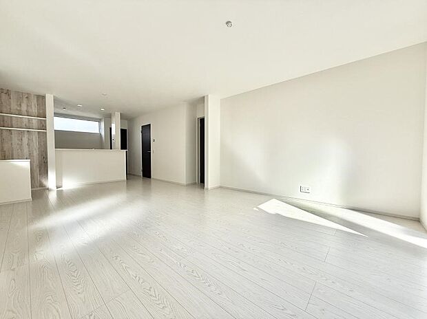 ■くつろぎと笑顔が集まる、心温まるリビング