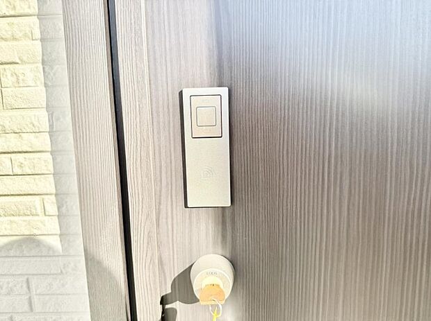 ■鍵を取り出さずに便利に操作できて快適