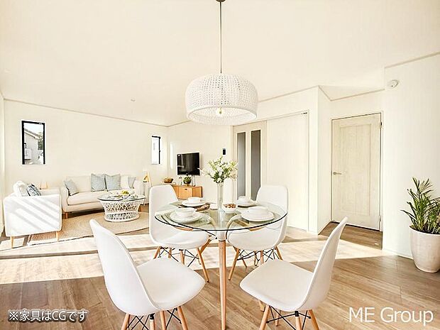 ■家具を置いてもゆったり過ごせる広さのリビング