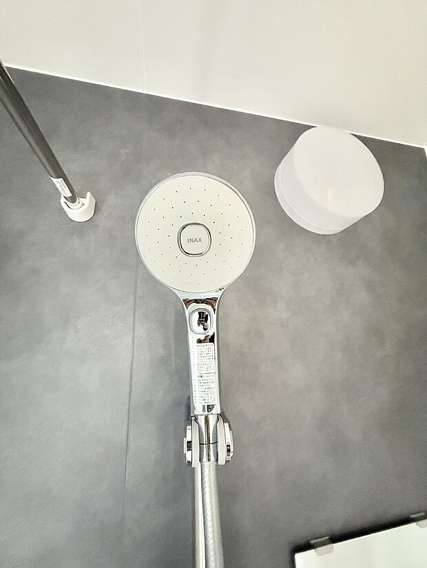 ■手元で簡単に止水できるため、水の無駄遣いを減らすことができます。