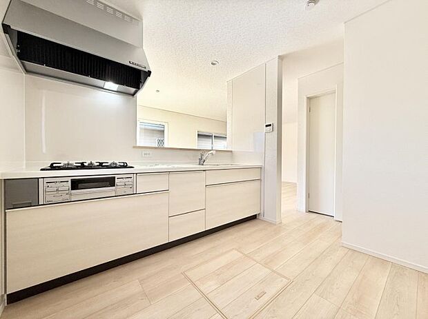 ■シンプルで機能的、毎日使いやすいキッチン