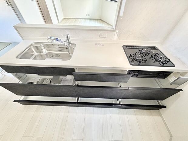 ■収納力豊富なシステムキッチンです!