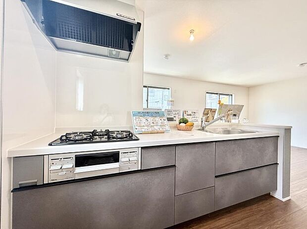 ■家族の絆を深める、温もりのあるキッチン