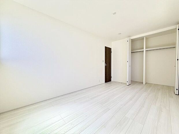 ■窓の配置や通気性の良い設計で部屋の空気がこもらず、常に新鮮な空気が流れます