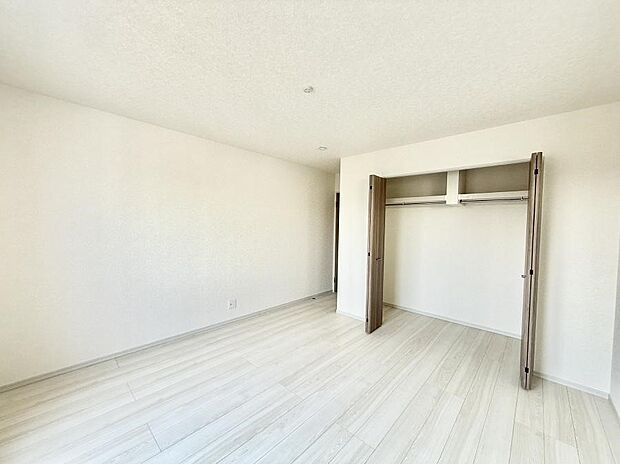 ■落ち着いた色合いのお部屋で穏やかな時間を楽しめます