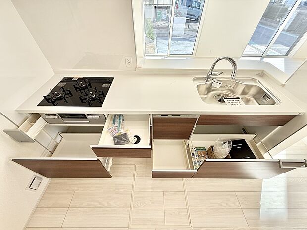 ■家族の絆を深める、温もりのあるキッチン