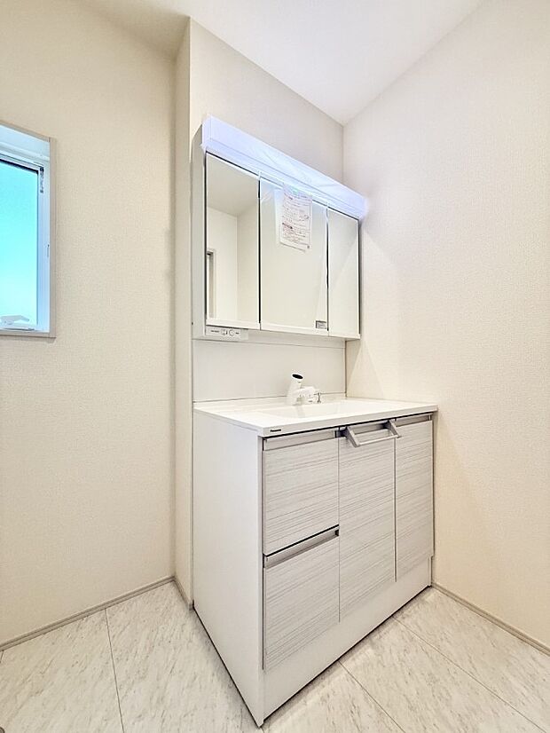 ■朝の準備がスムーズにできる広さです