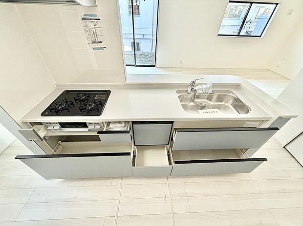 ■家族の絆を深める、温もりのあるキッチン