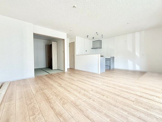 ■家具を置いてもゆったり過ごせる広さのリビング