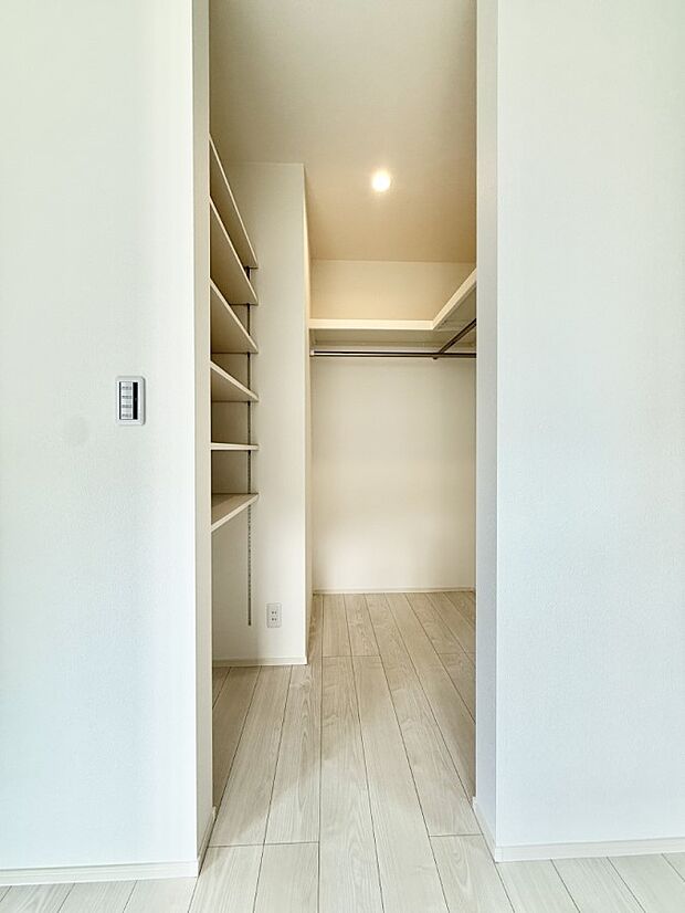 ウォークインクローゼット付でお部屋もすっきり片付きます