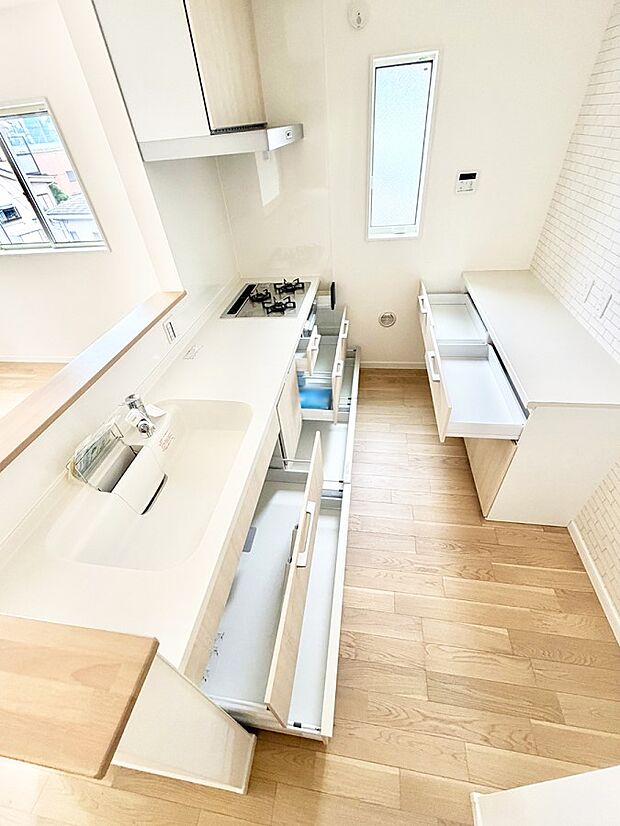 ■家族の絆を深める、温もりのあるキッチン