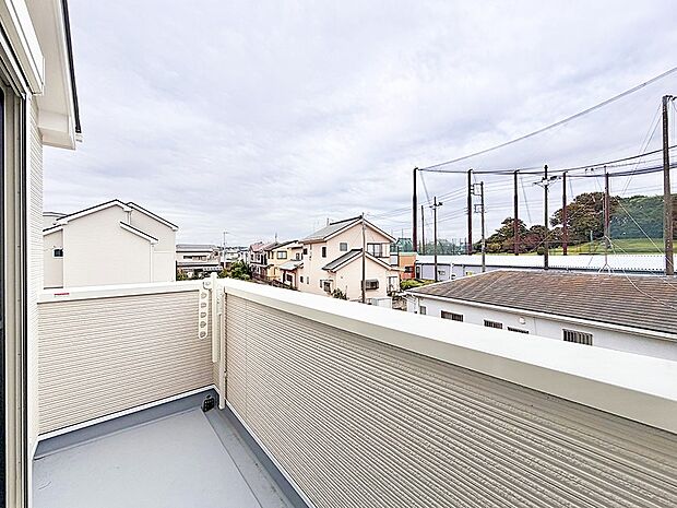 ■ 季節の移ろいを感じられる開放的な空間です