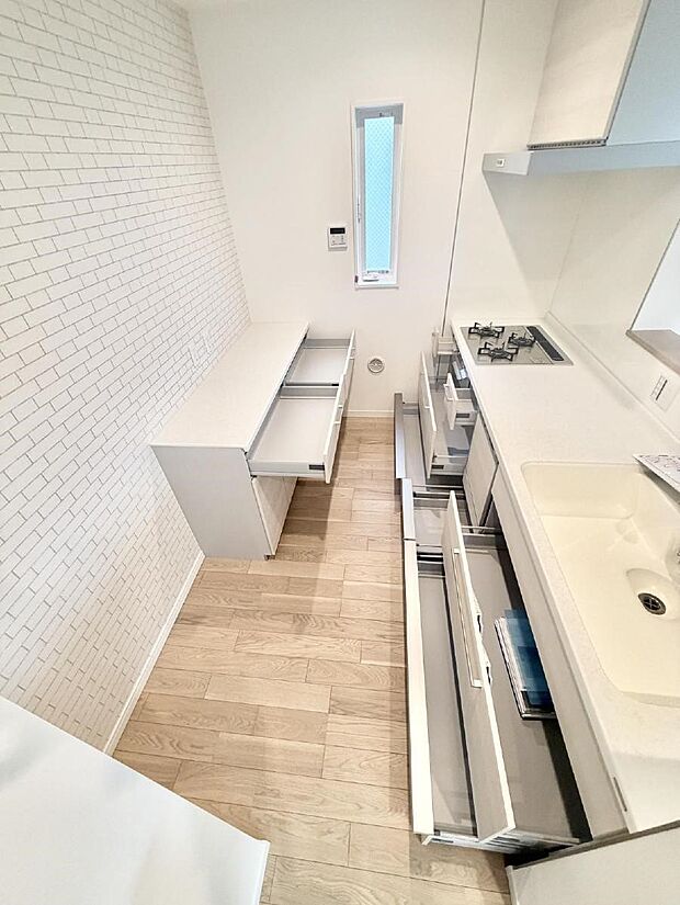 ■家族の絆を深める、温もりのあるキッチン