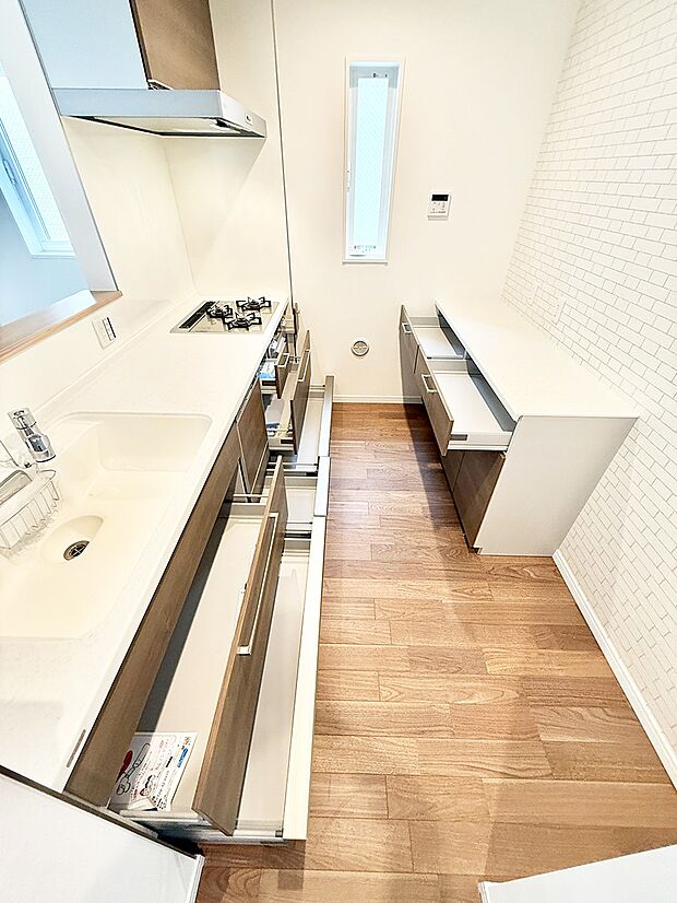 ■料理がもっと楽しくなる、快適なキッチン空間