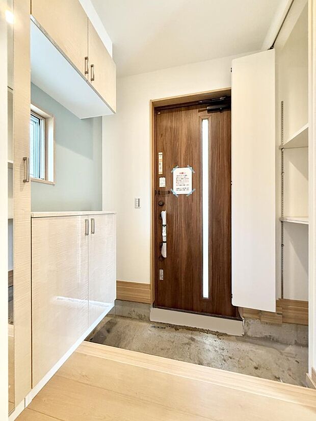 ■広々、綺麗な玄関でお客様をお出迎え!