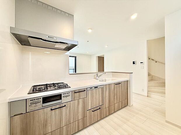 ■シンプルで美しく心地よい時間を生むキッチン空間