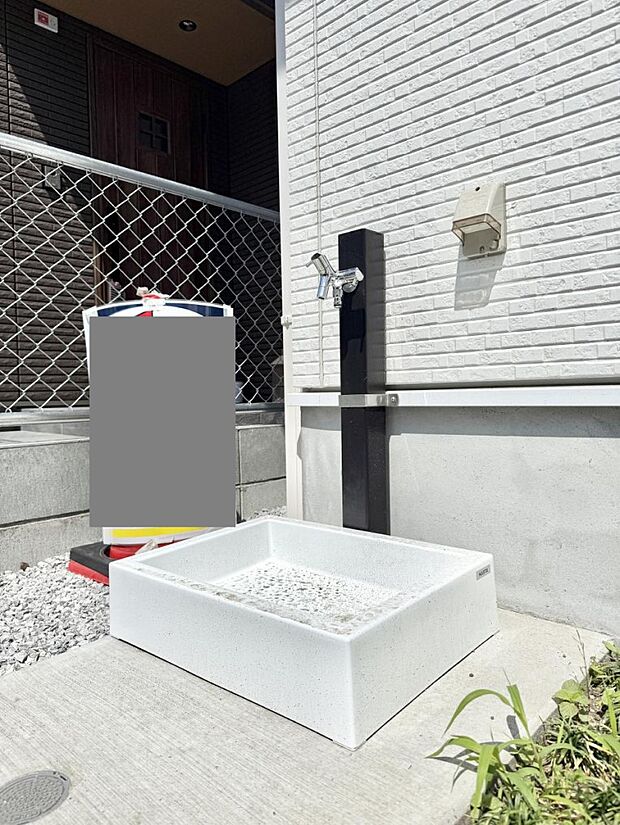 ■洗車もご自宅でできる便利な散水栓付き!