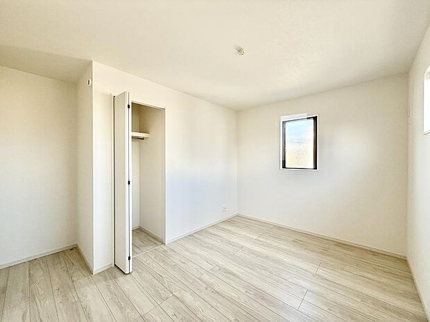 ■窓の配置や通気性の良い設計で部屋の空気がこもらず、常に新鮮な空気が流れます