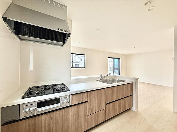 ■シンプルで機能的、毎日使いやすいキッチン