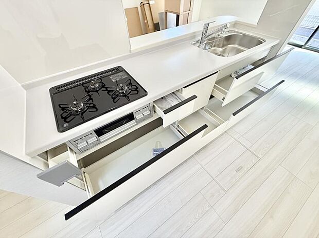 ■後片付けもラクラク、家事の時間短縮の食器洗乾燥機付です  