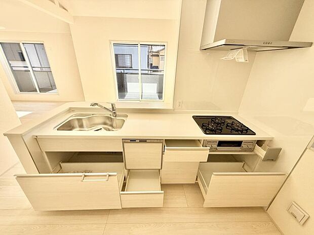 ■家族の絆を深める、温もりのあるキッチン