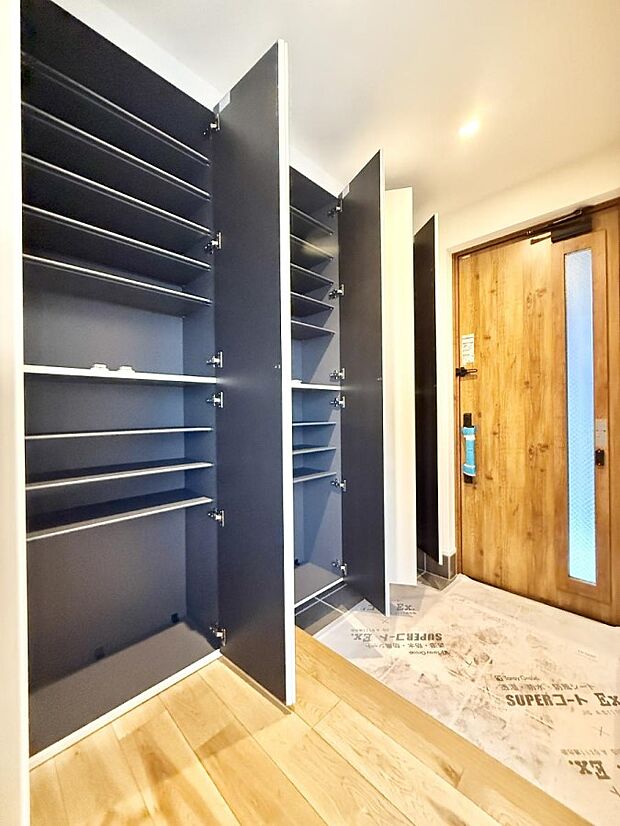 ■ シンプルで美しく、快適な暮らしの入り口