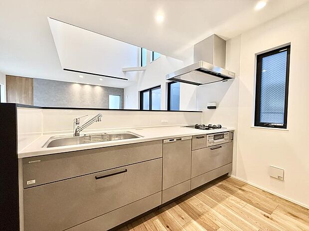 ■シンプルで美しく心地よい時間を生むキッチン空間