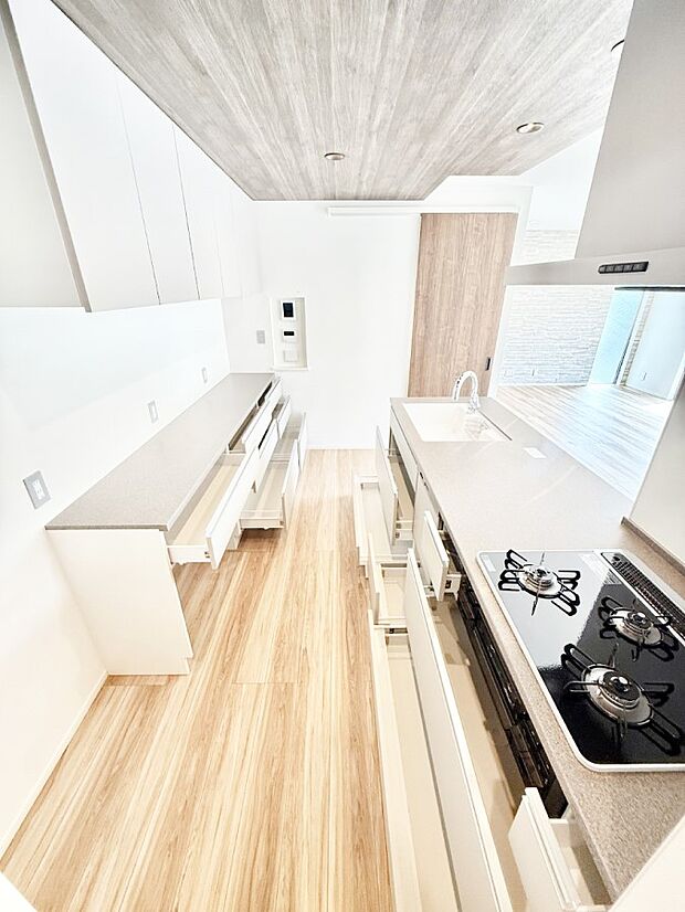 ■料理がもっと楽しくなる、快適なキッチン空間