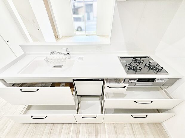 ■家族の絆を深める、温もりのあるキッチン