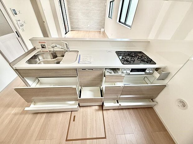 ■料理がもっと楽しくなる、快適なキッチン空間