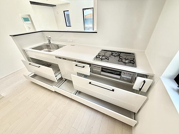 ■美味しい時間が生まれる、笑顔あふれるキッチン