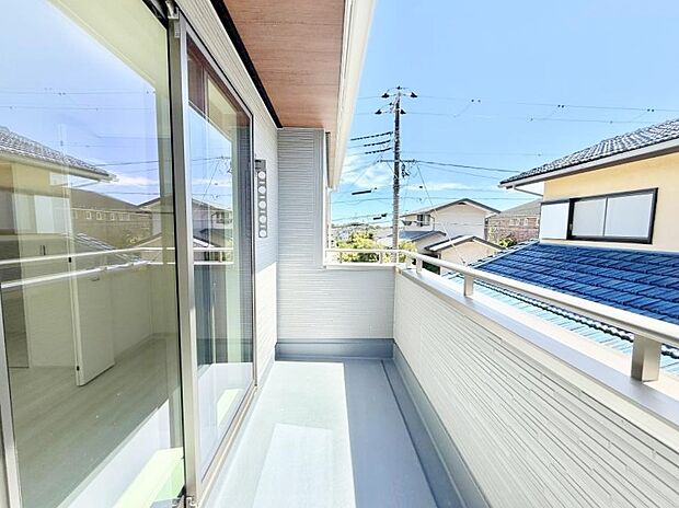 ■ 季節の移ろいを感じられる開放的な空間です