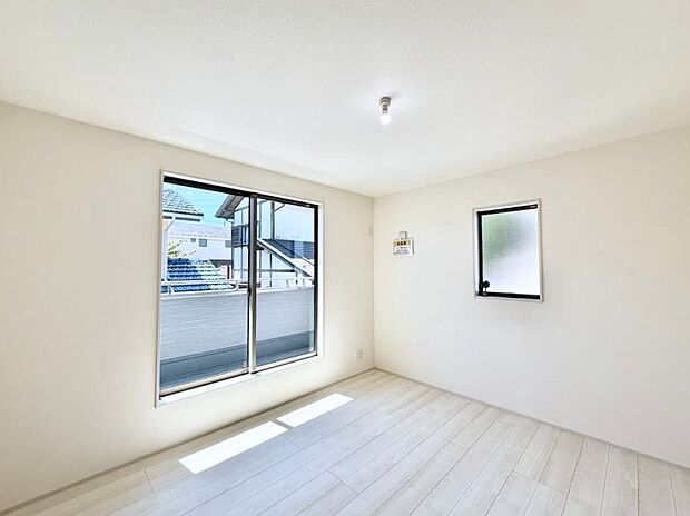 ■落ち着いた色合いのお部屋で穏やかな時間を楽しめます