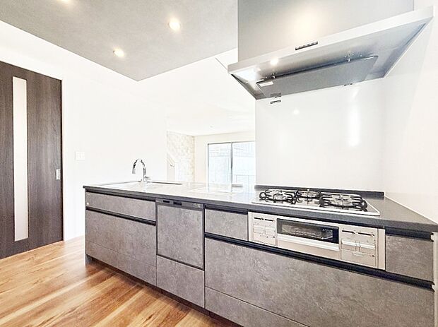 ■家族の絆を深める、温もりのあるキッチン