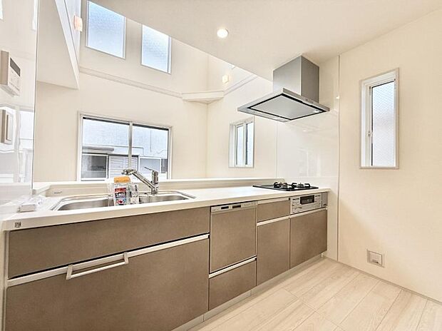 ■家族の絆を深める、温もりのあるキッチン