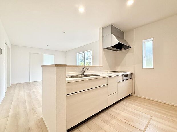 ■シンプルで機能的、毎日使いやすいキッチン