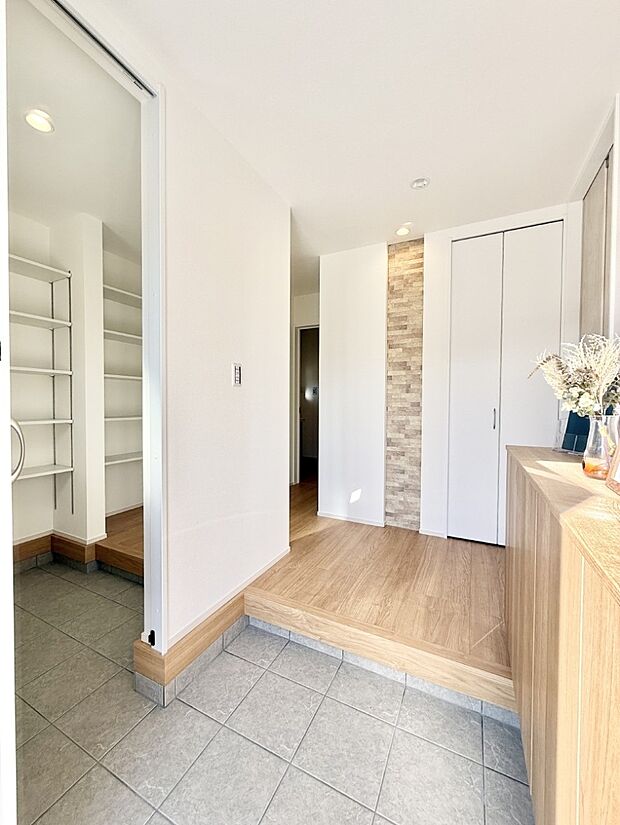 ■玄関はお家の顔！おしゃれな玄関でお客様をお迎え！