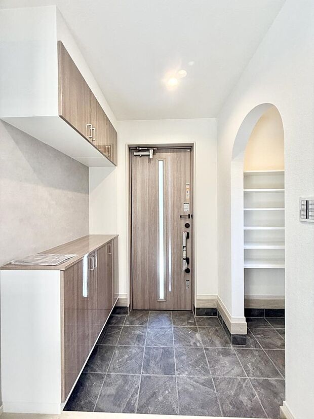 ■欲しかったシューズインクローク!雨具や三輪車、ベビーカーも置けます!