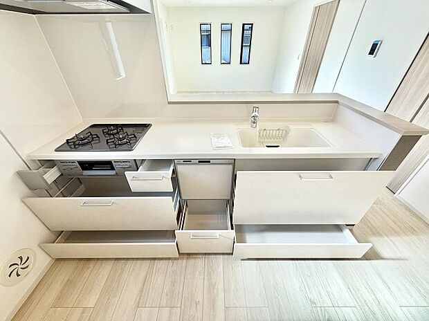 ■家族の絆を深める、温もりのあるキッチン